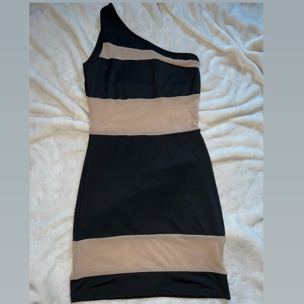 One shoulder cute dress